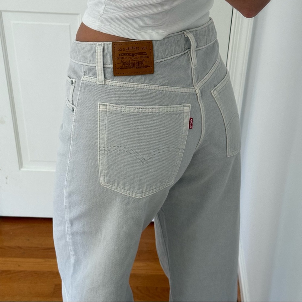 Levi's Light Gray Wide Leg Jeans - Picture 6 of 10